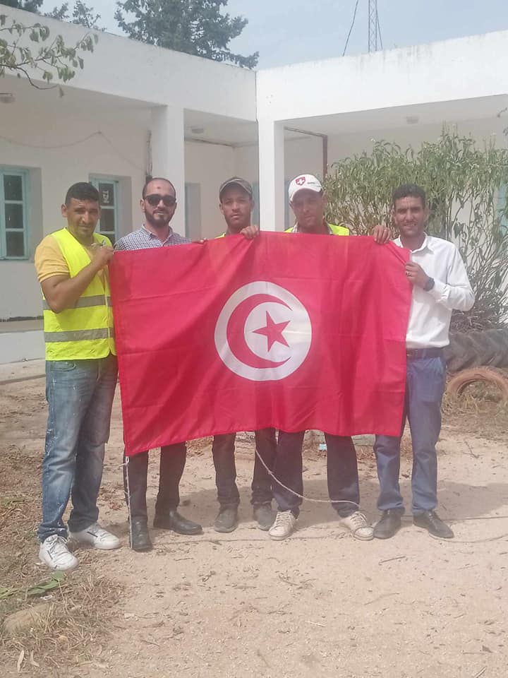  تنظيف المحيط الخارجي والداخلي للمؤسسة التربوية